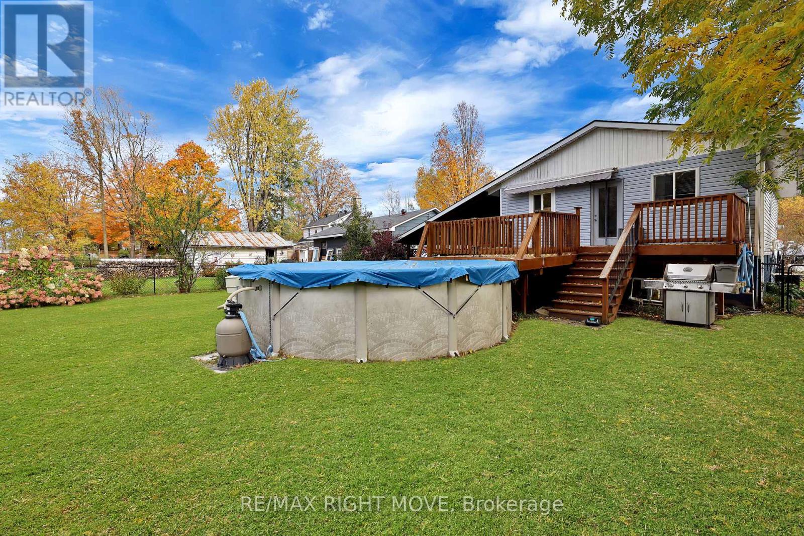 20 John Street, Severn, ON photo 9