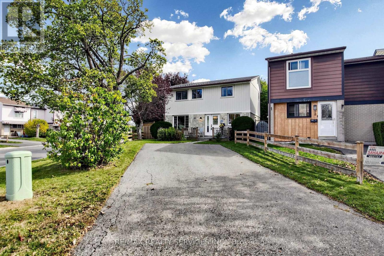 25 Jennifer Square, Brampton, ON