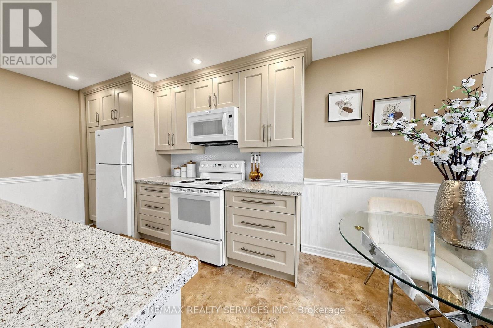 25 Jennifer Square, Brampton, ON photo 21