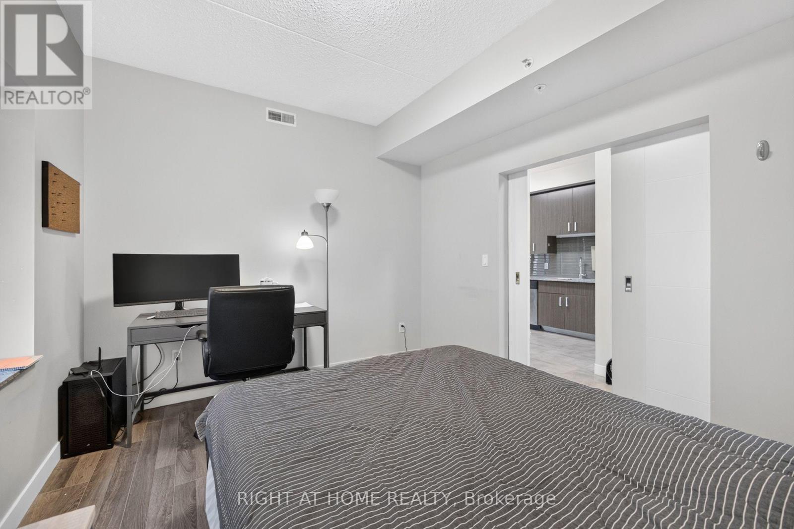 B508- 62 Balsam Street, Waterloo, ON photo 33