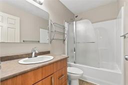 87 George Reshaur Bay, Winnipeg, MB R2C2P8 Photo 37
