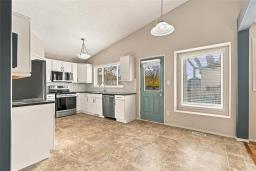 87 George Reshaur Bay, Winnipeg, MB R2C2P8 Photo 9