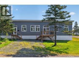 15 Carolyn Crescent, photo 2