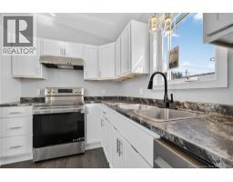 15 Carolyn Crescent, photo 4
