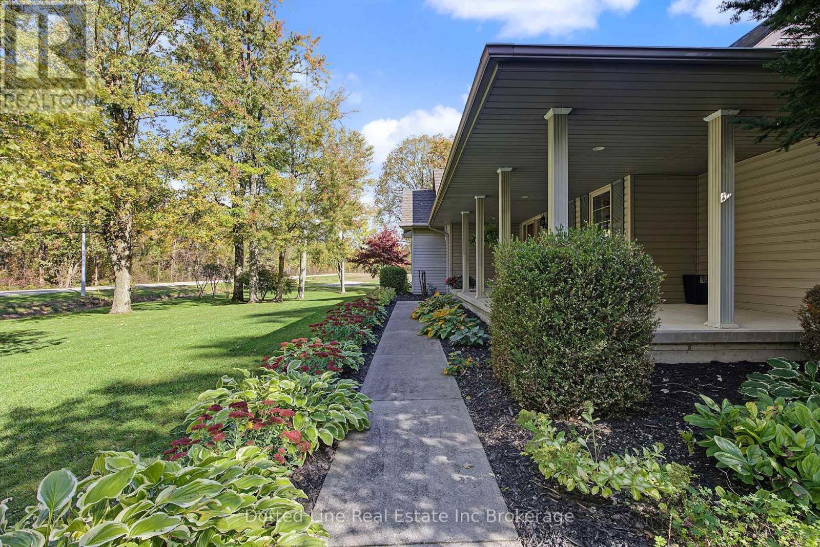 1324 MALL ROAD, photo 4