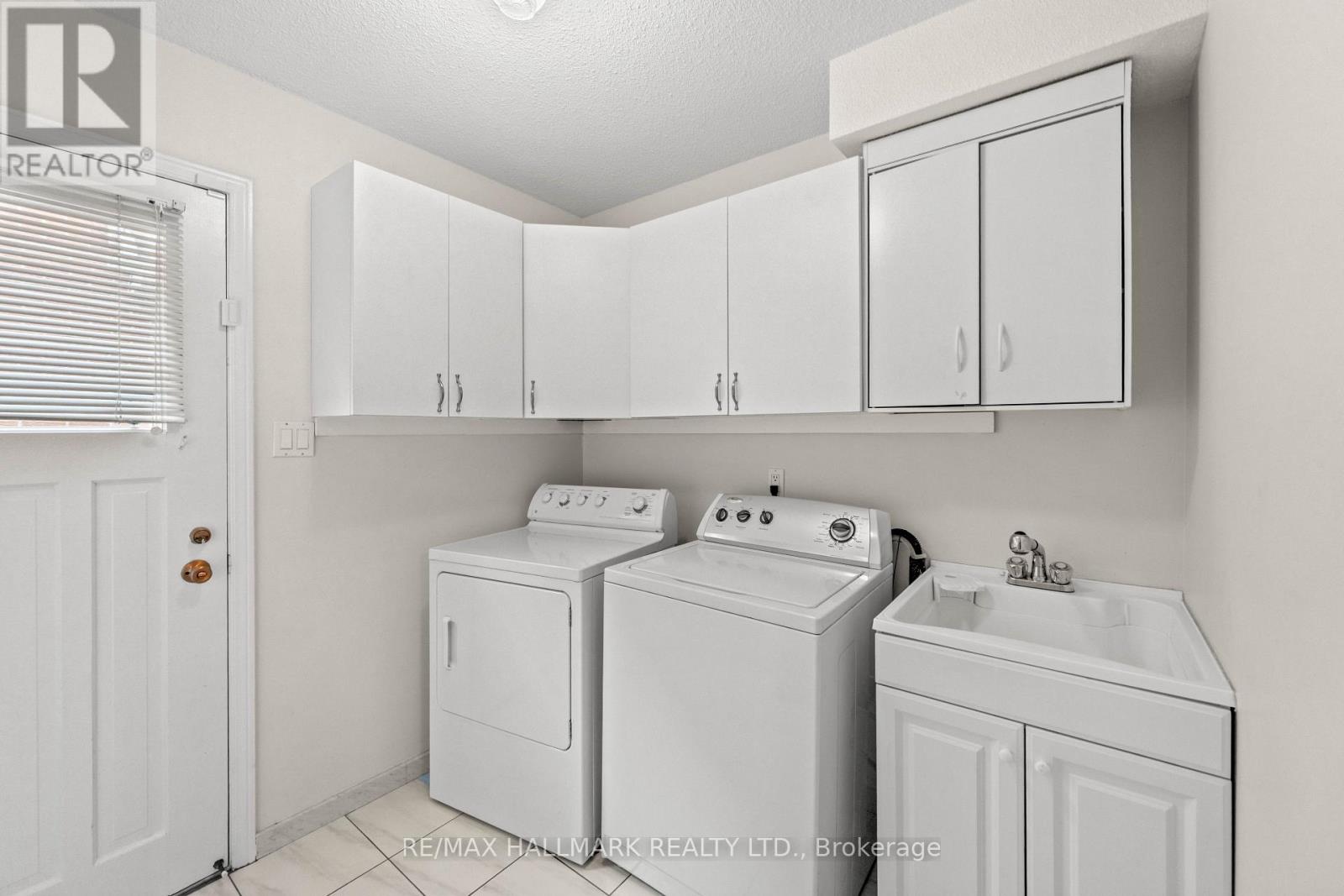 7 CHARNWOOD PLACE - 29