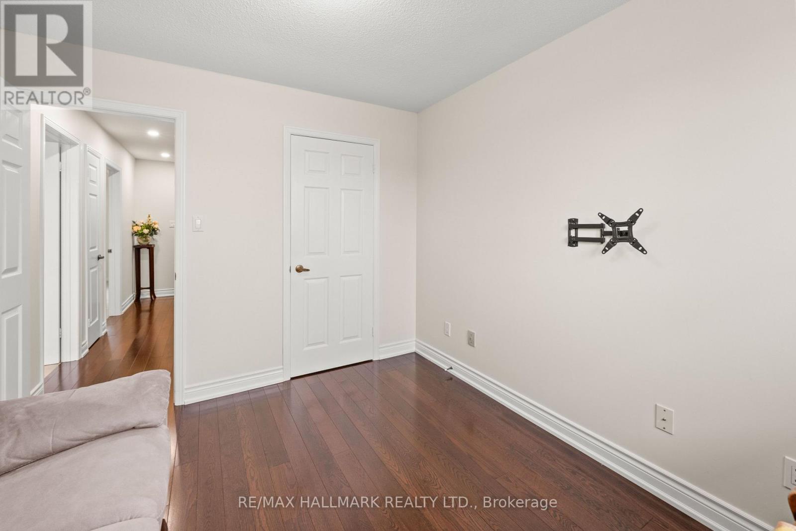 7 CHARNWOOD PLACE - 41