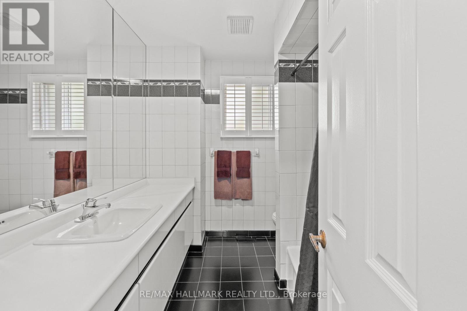 7 Charnwood Place, Markham, ON photo 42