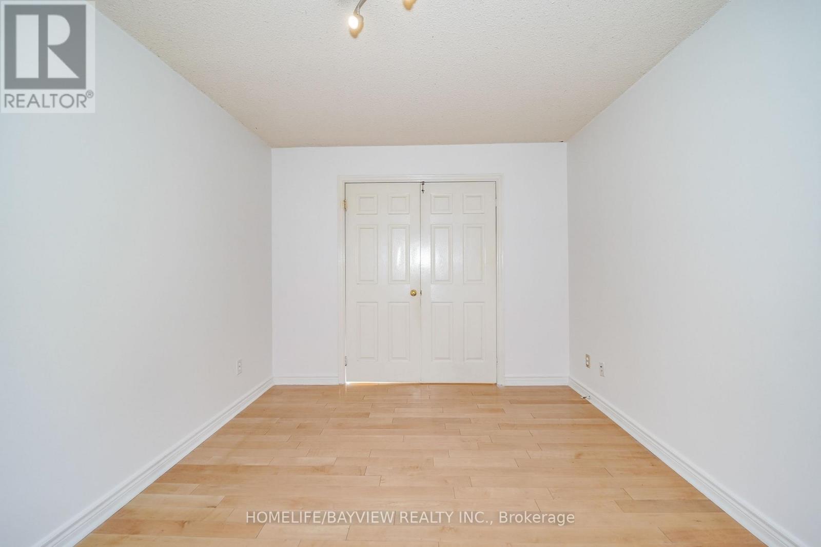 580 ELGIN MILLS ROAD W - 22