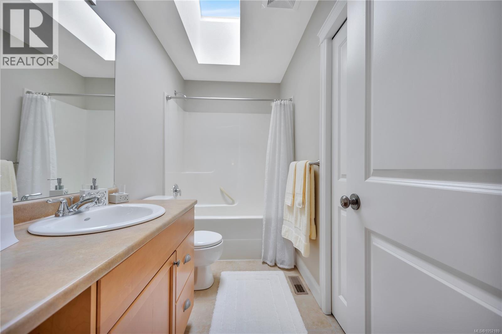 5534 Cliffside Rd, Nanaimo - Image 1