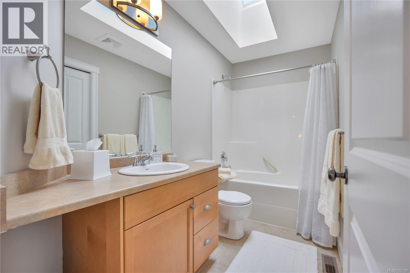 5534 Cliffside Rd, Nanaimo - Image 1