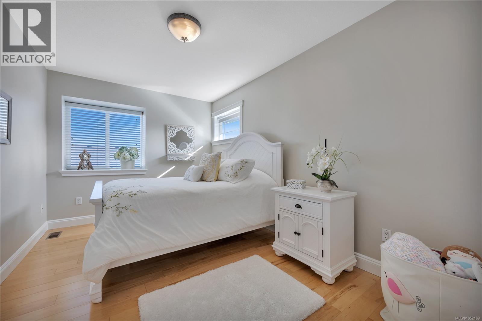 5534 Cliffside Rd, Nanaimo - Image 1