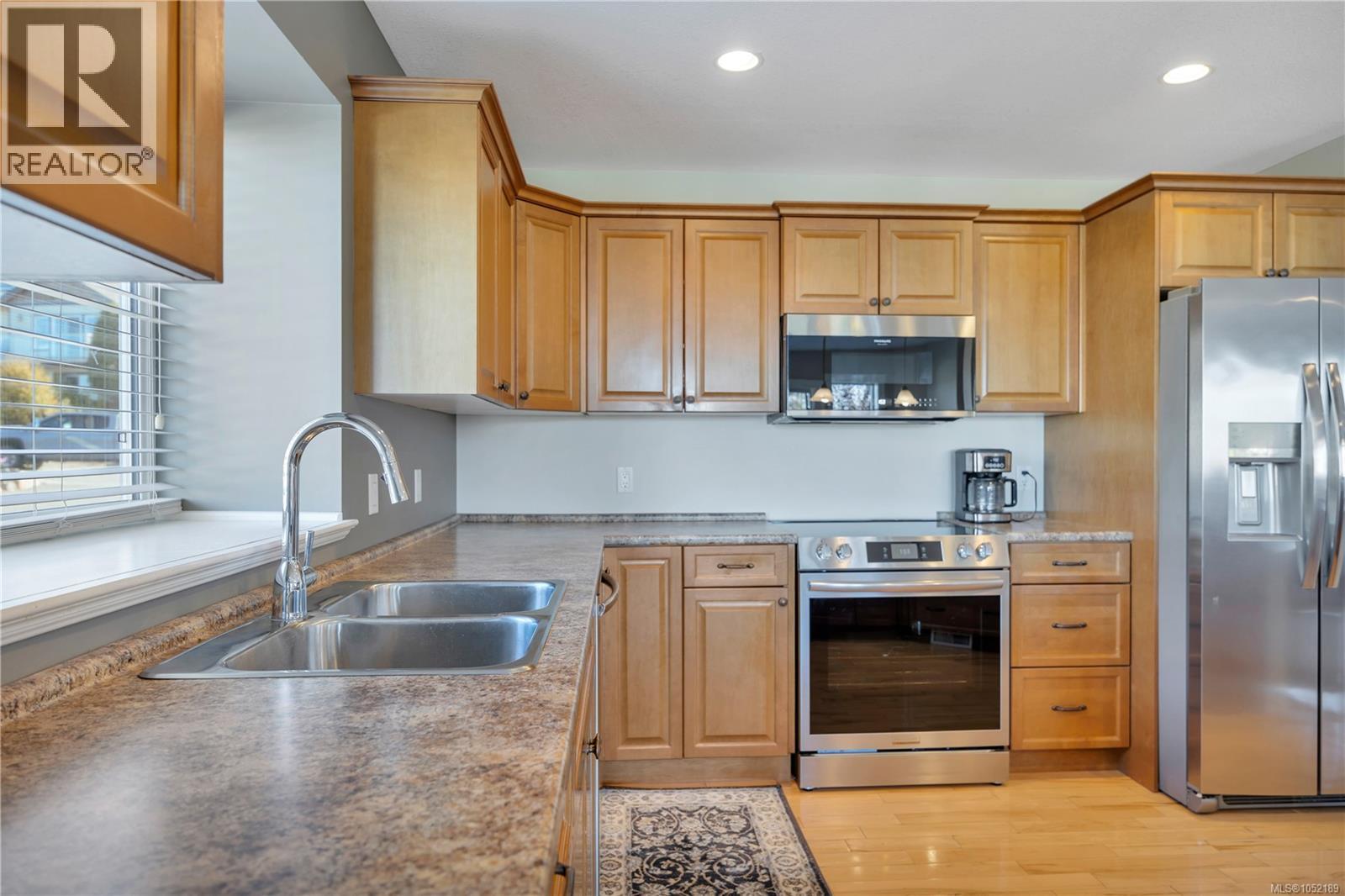 5534 Cliffside Rd, Nanaimo - Image 1