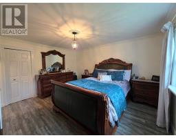 16 Pioneer Street thumbnail 15