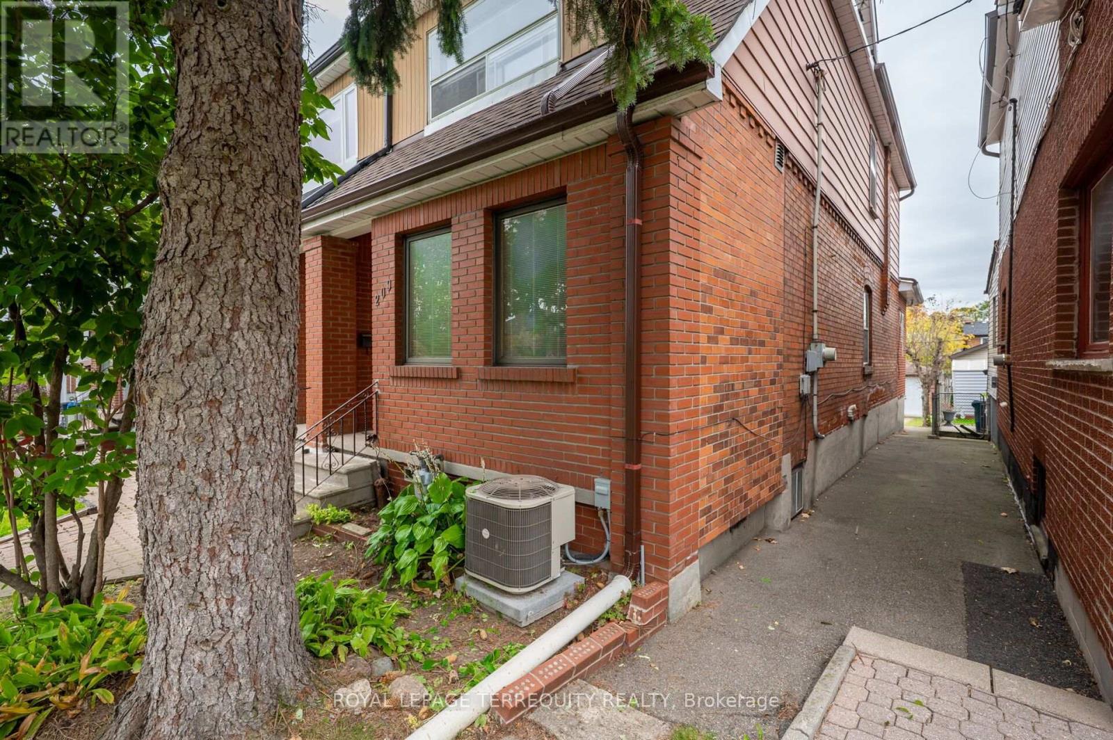 209 Caledonia Road, Toronto, ON photo 1