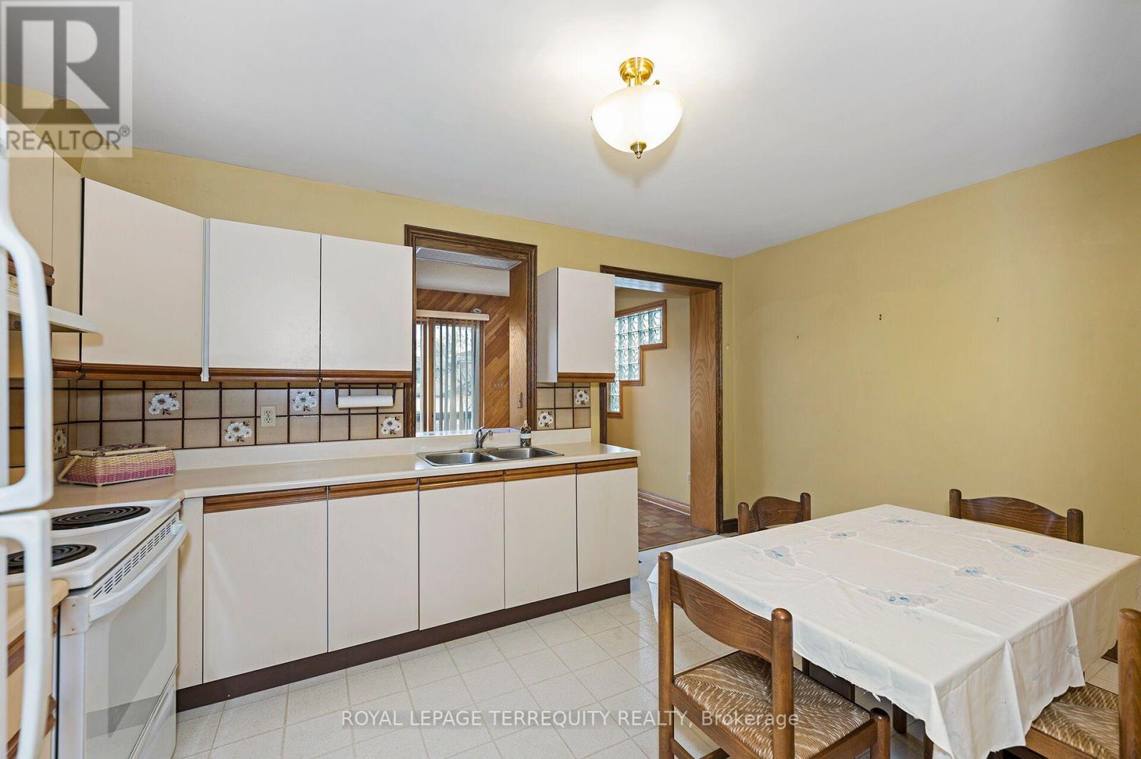 209 Caledonia Road, Toronto, ON photo 10