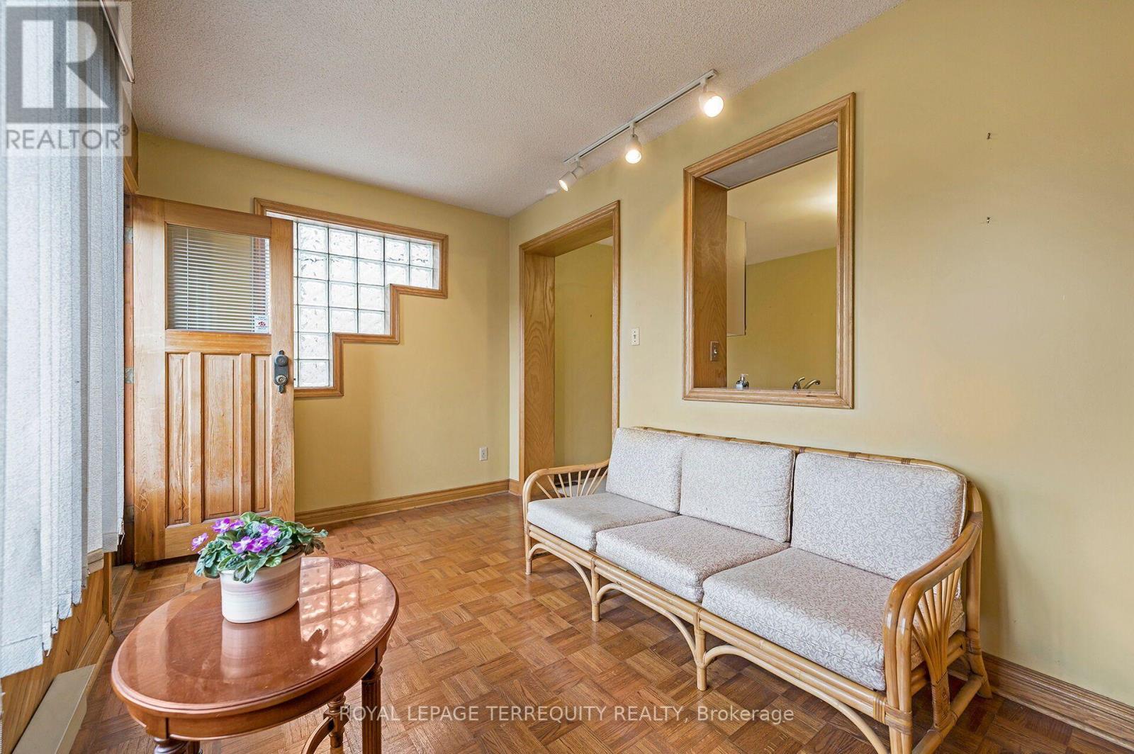209 Caledonia Road, Toronto, ON photo 14