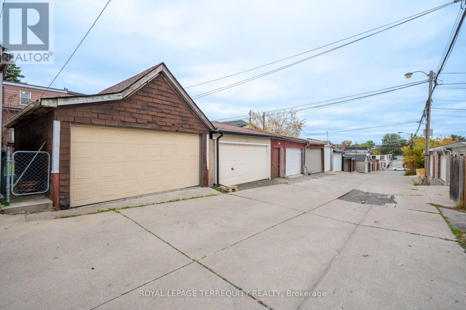 209 Caledonia Road, Toronto, ON photo 31
