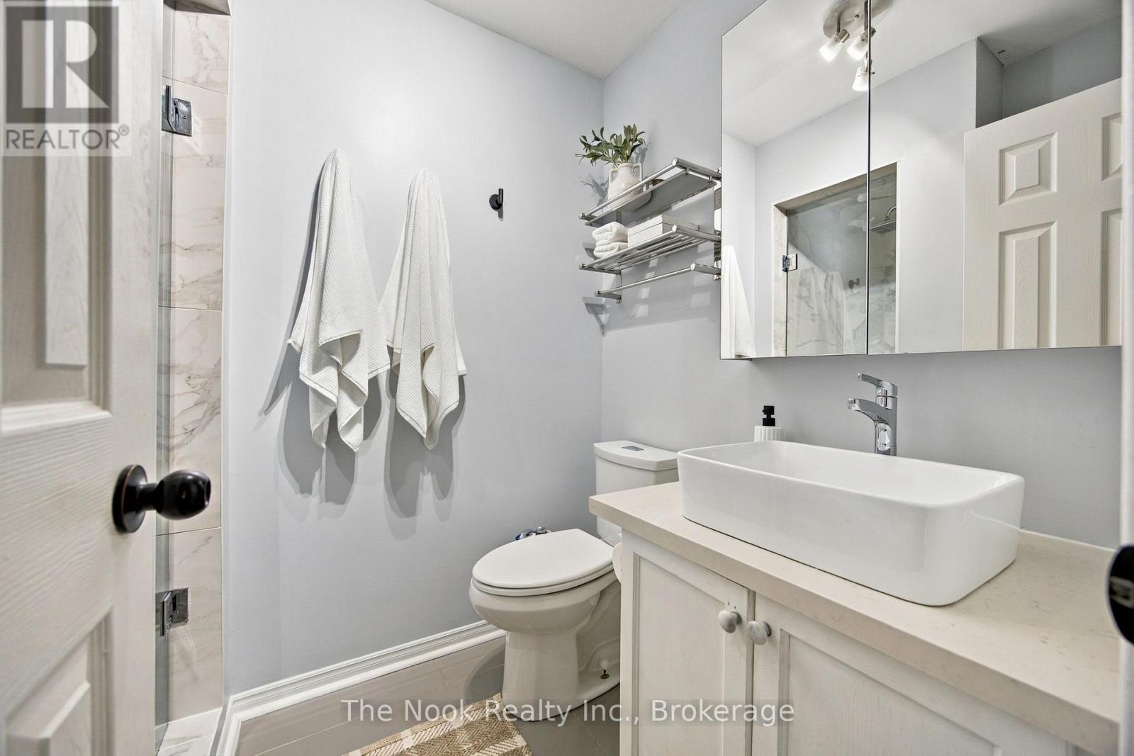 32 Harbourview Crescent, Toronto, ON photo 29
