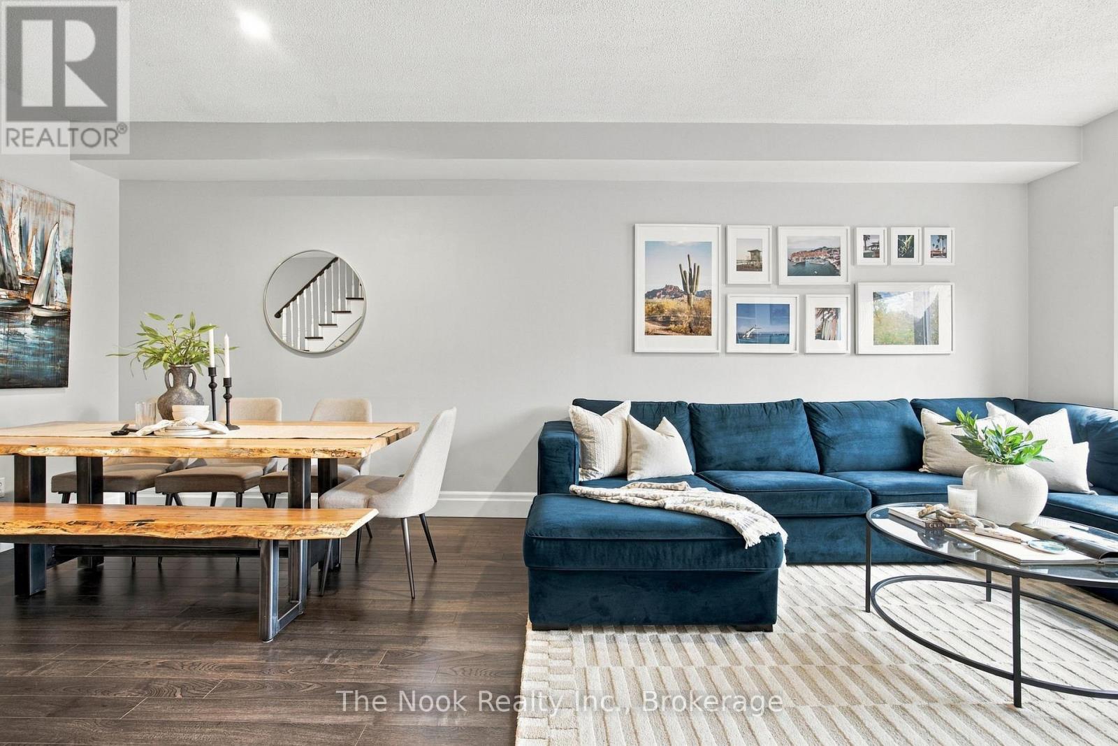 32 Harbourview Crescent, Toronto, ON photo 5