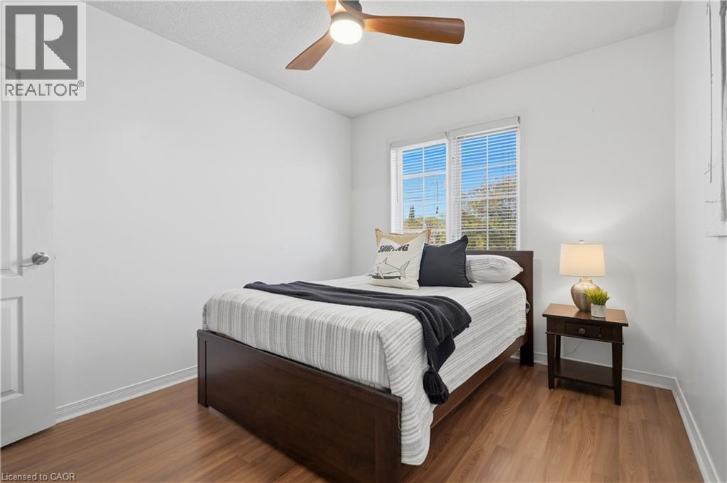 Photo 33 of 49