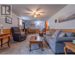 12 Aspen Road thumbnail 15