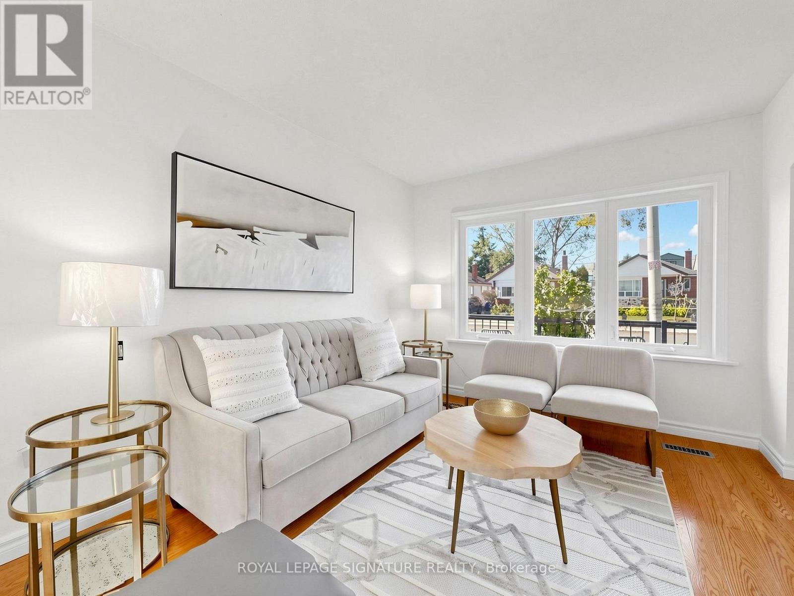 75 Inwood Avenue, Toronto, ON photo 10