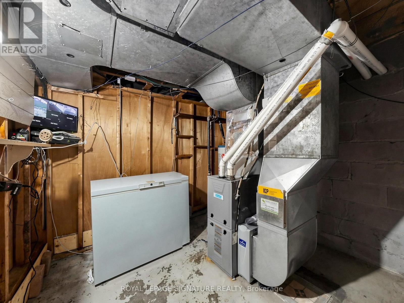 75 INWOOD AVENUE - 33