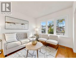 Living room - 75 Inwood Avenue, Toronto, ON M4J3Y4 Photo 7