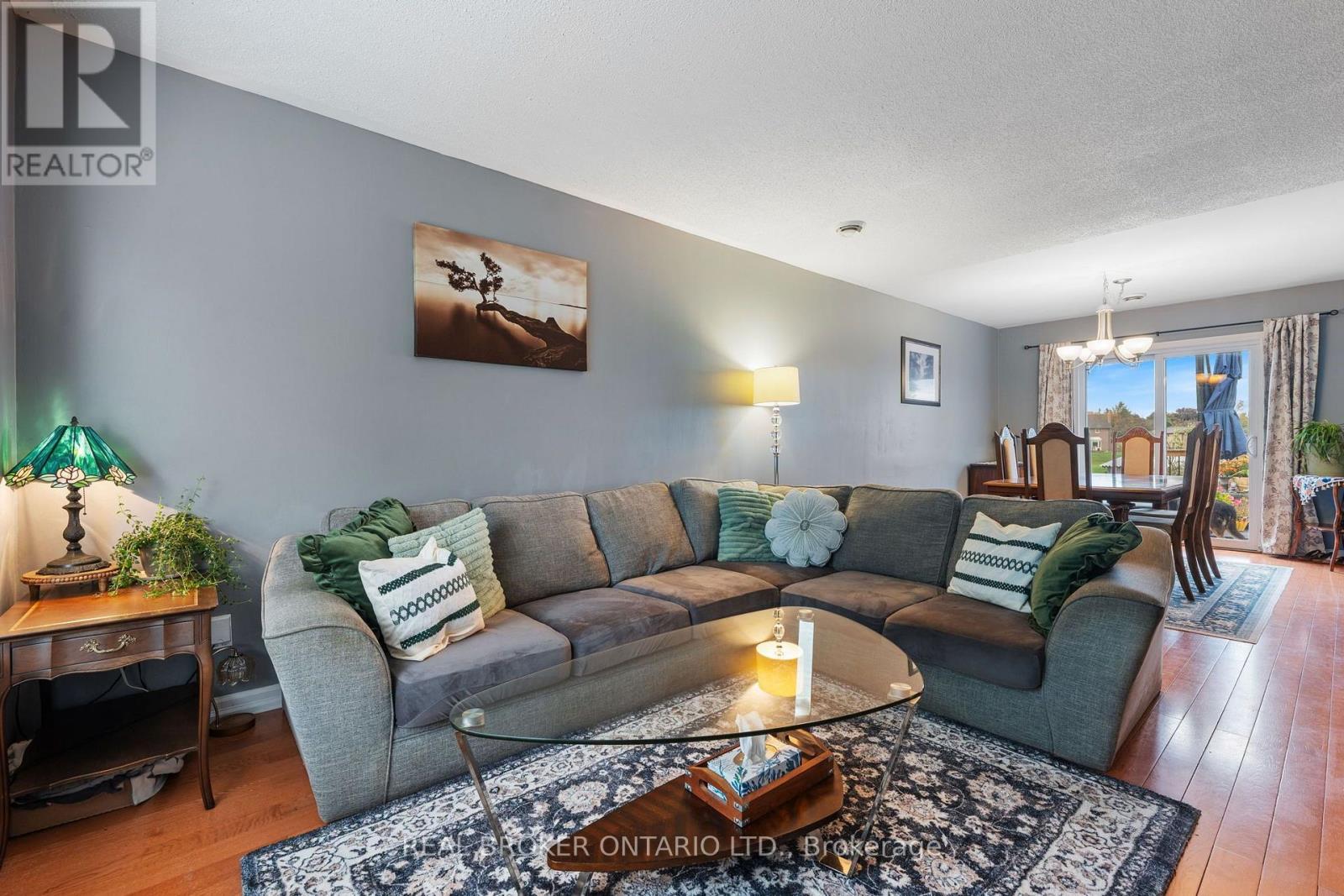 31 Gillin Road, Brantford, ON photo 16
