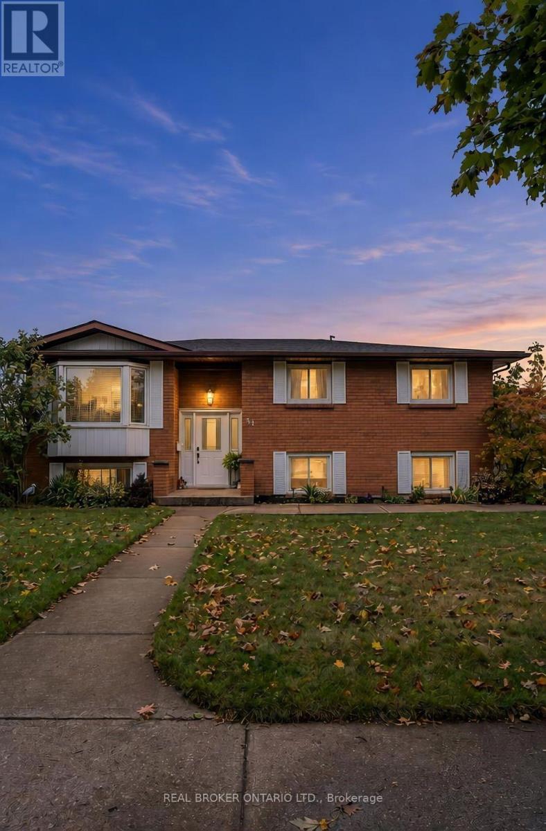 31 Gillin Road, Brantford, ON photo 2