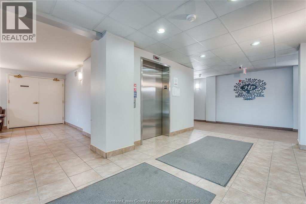 2650 Sandwich West PARKWAY Unit# 402, LaSalle — photo 3