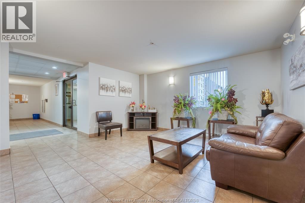 2650 Sandwich West PARKWAY Unit# 402, LaSalle — photo 5