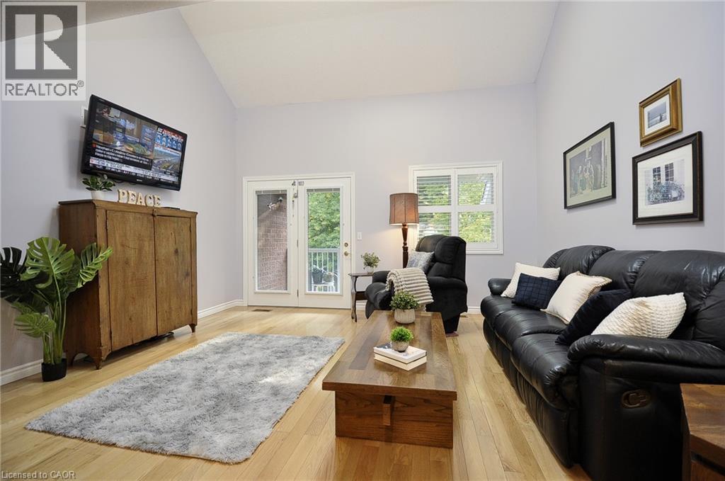 6 TERRAVIEW Crescent - 6