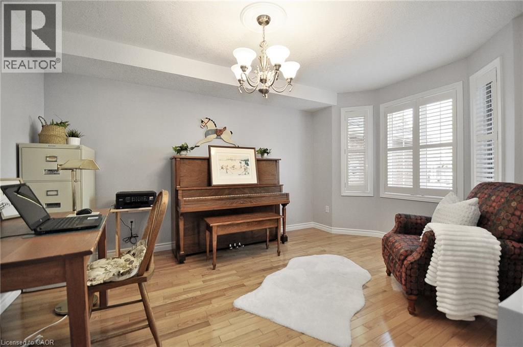 6 TERRAVIEW Crescent - 3
