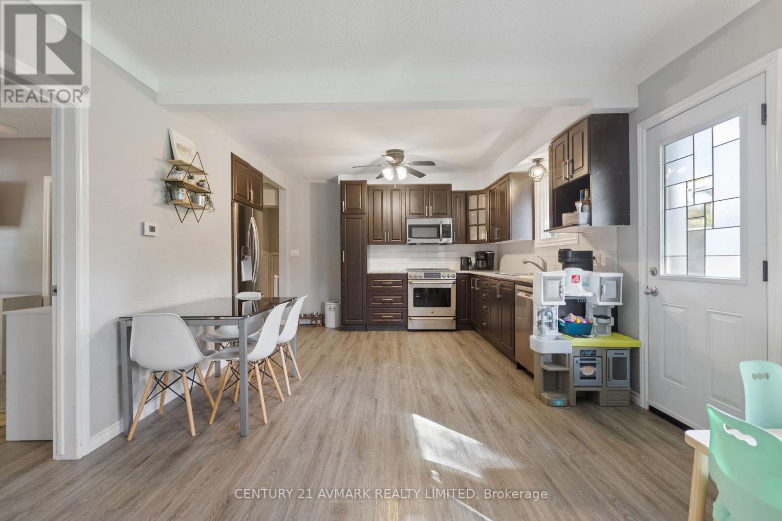 451 ARGYLE ROAD - 19