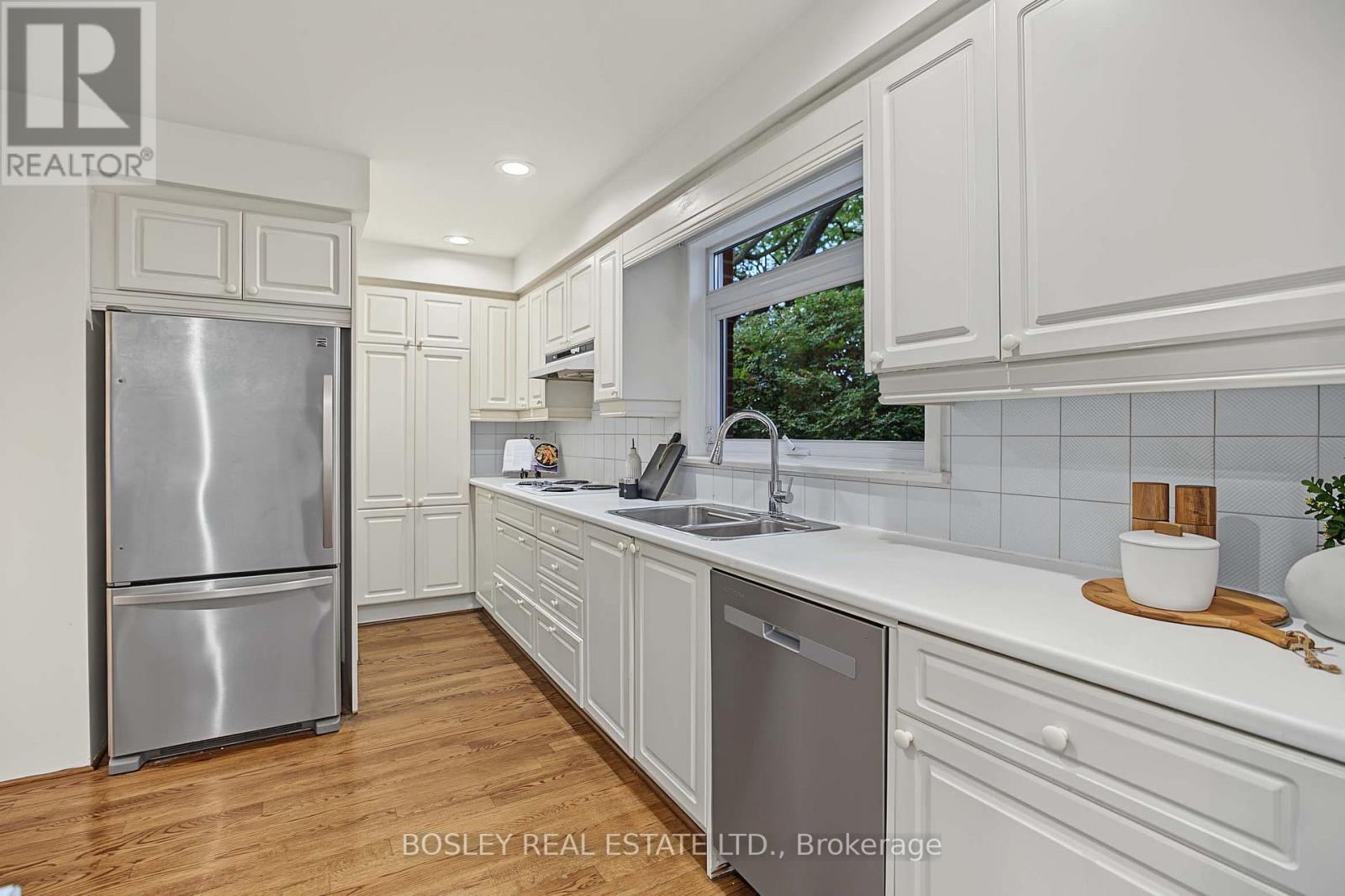 16 SHAUGHNESSY BOULEVARD - 17