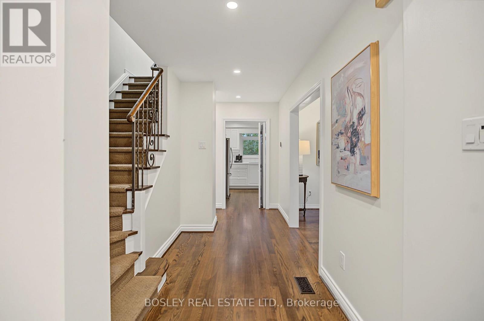 16 Shaughnessy Boulevard, Toronto, ON photo 3