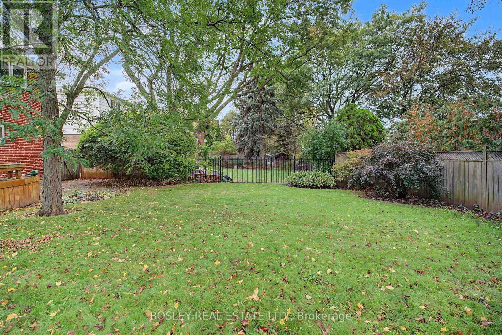 16 SHAUGHNESSY BOULEVARD - 42