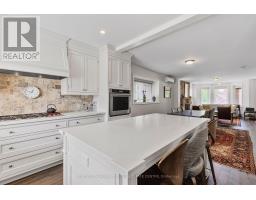 Living room - 148 Rusholme Road, Toronto, ON M6H2Y7 Photo 13