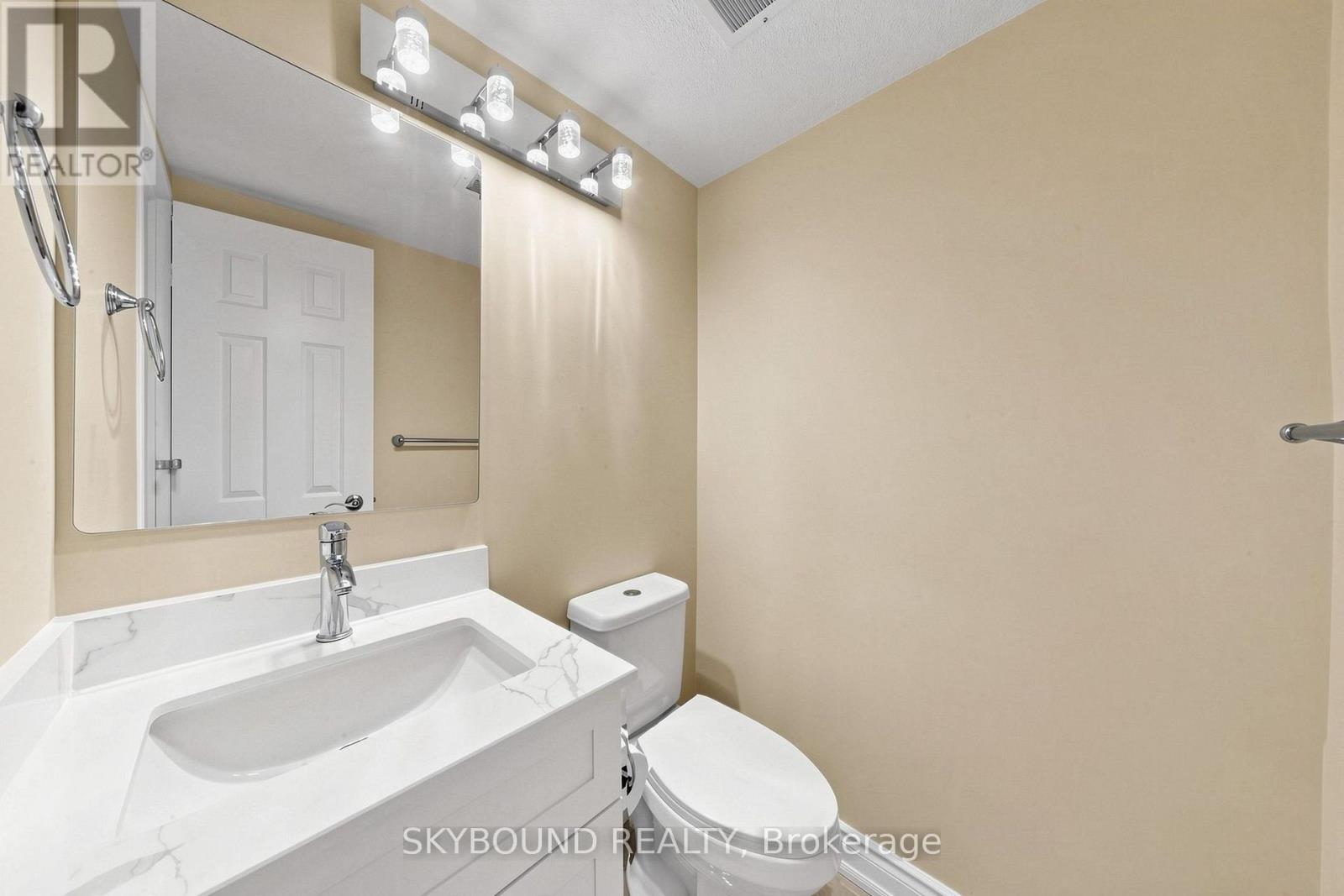 #1710 1 MASSEY SQUARE - 27