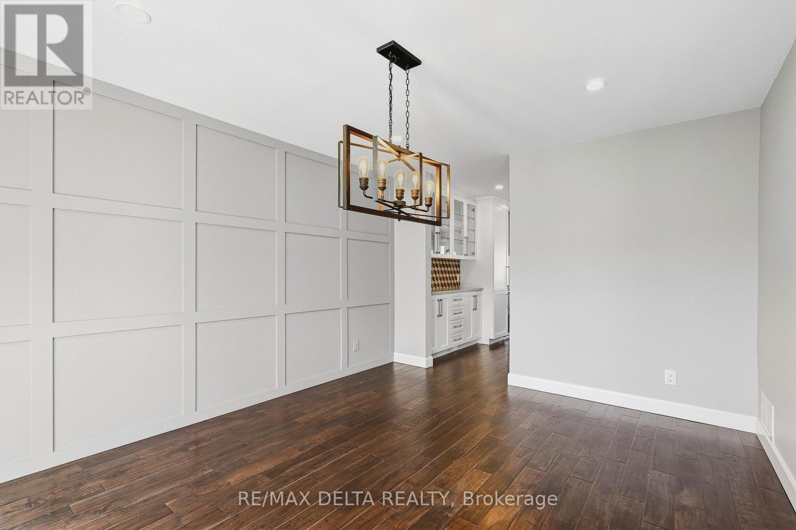 Condos for Sale in Ottawa – 1791 QUEENSDALE AVENUE, Ottawa – By Peter Sagos - Image 8