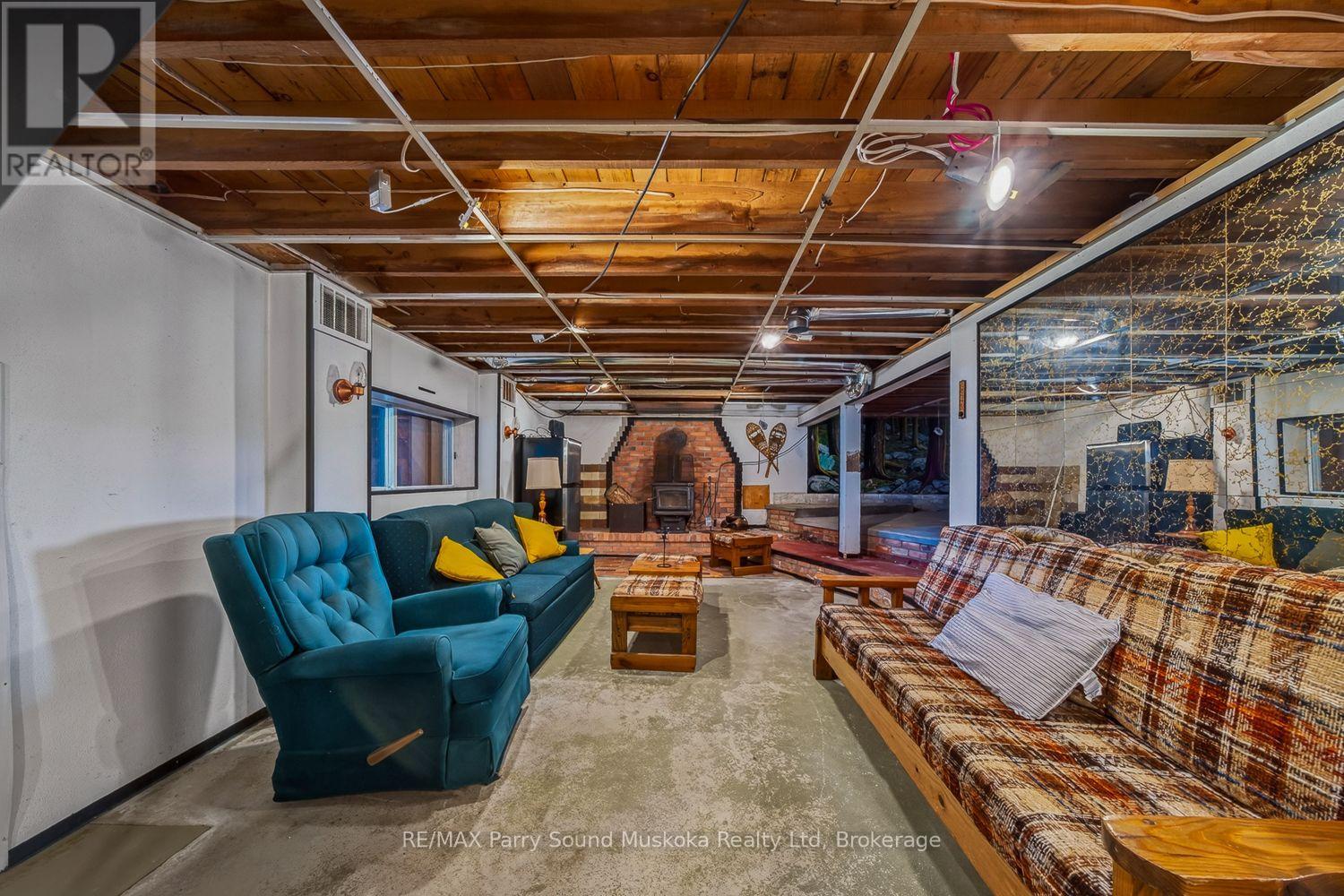 101 ROBINSON ROAD - 32