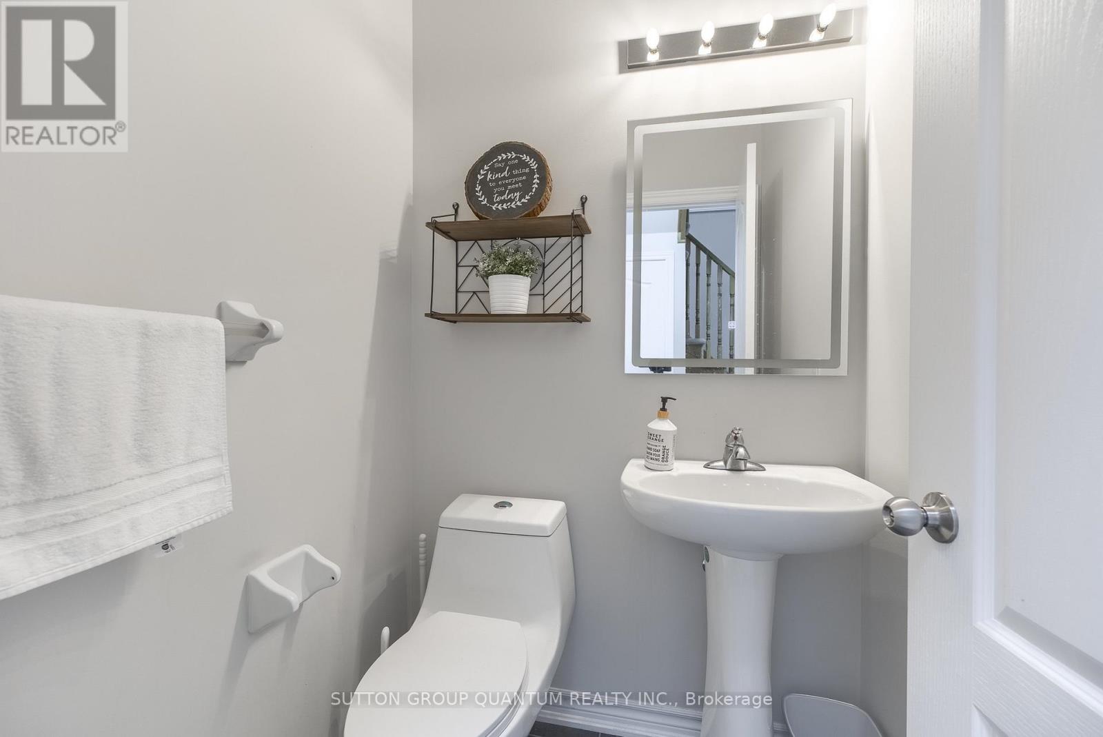 1304 HUNTER STREET - 18