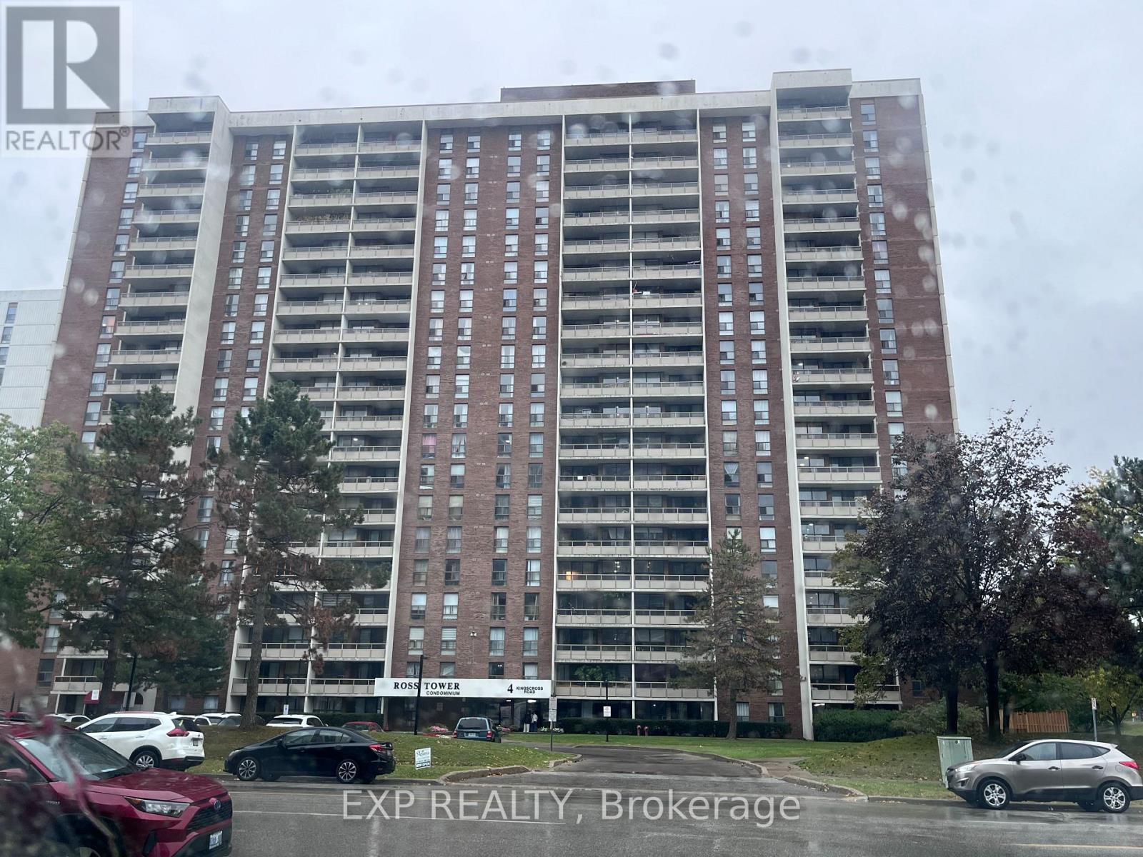 907- 4 Kings Cross Road, Brampton, ON photo 2
