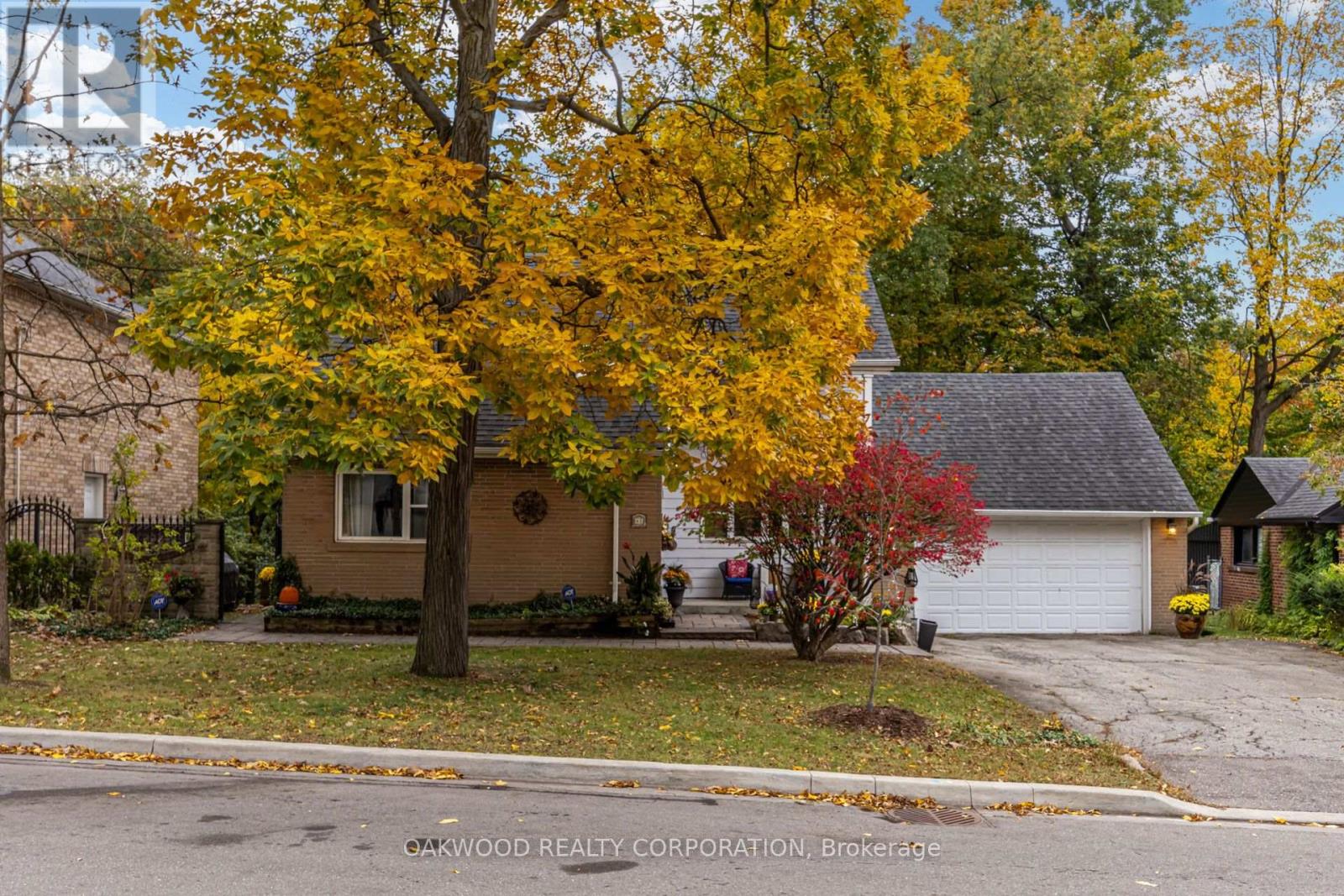 41 Greenbrook Drive, Toronto, ON photo 2