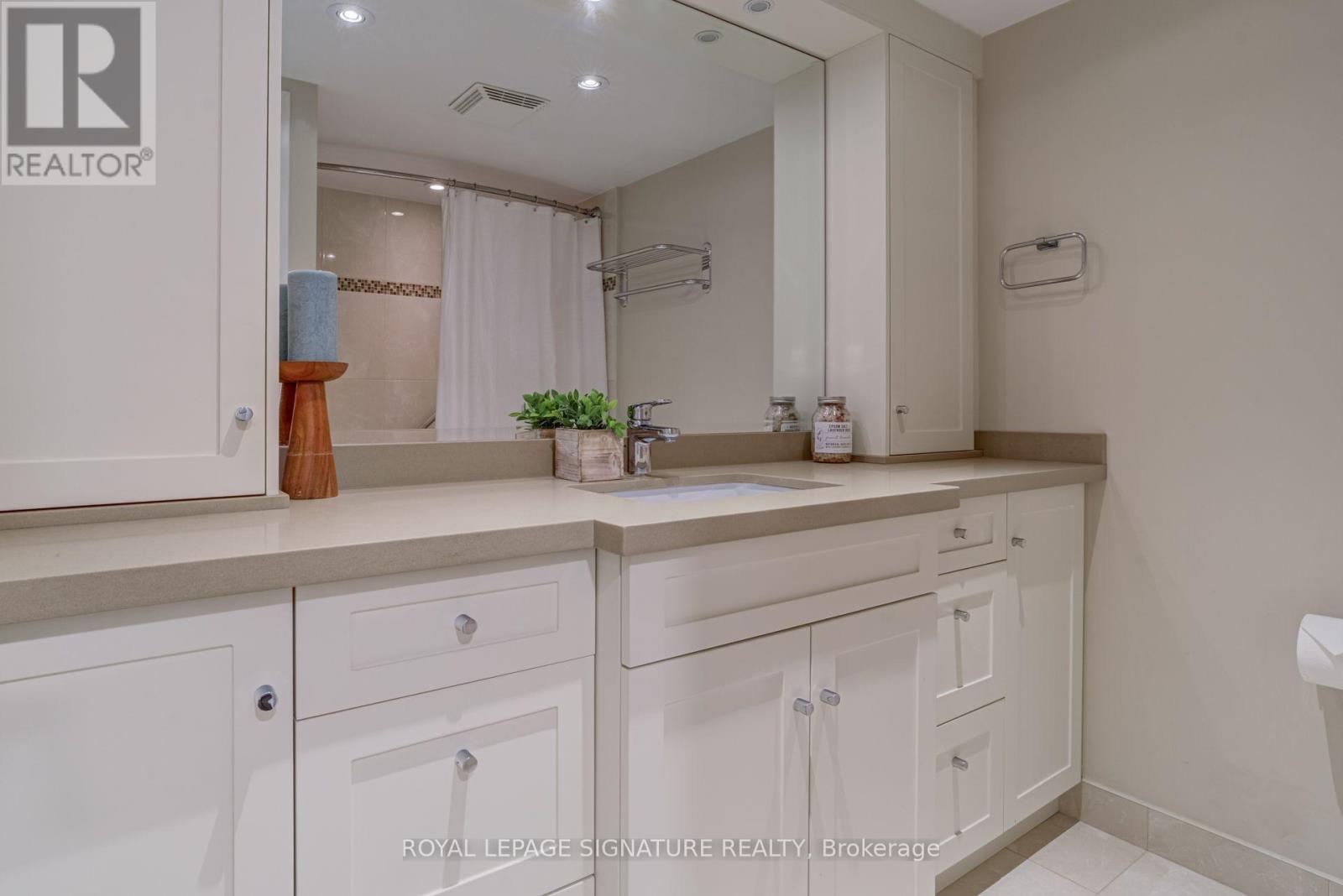 A39- 300 Mill Road, Toronto, ON photo 26