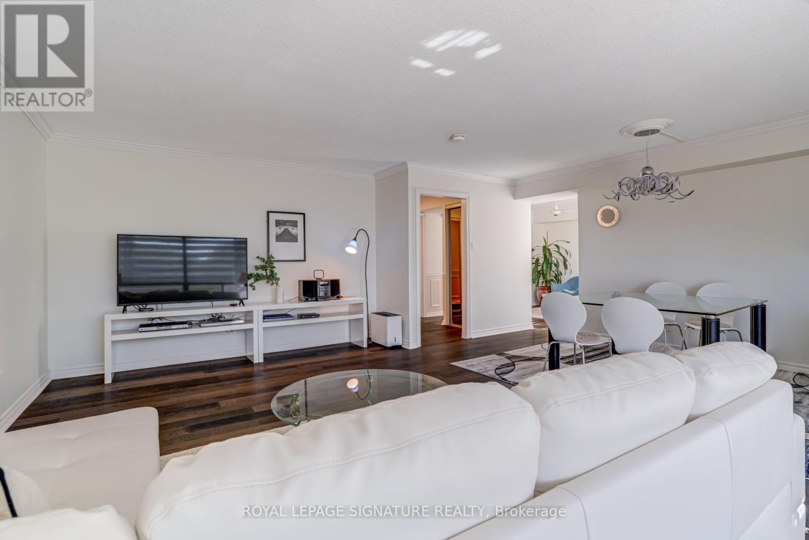 A39- 300 Mill Road, Toronto, ON photo 5