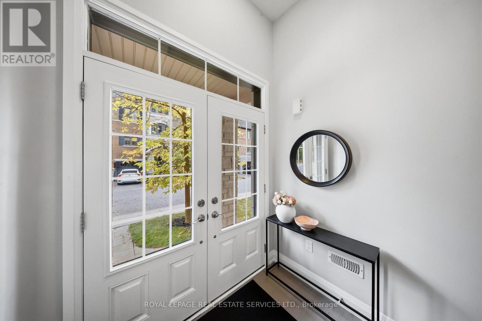1233 Azinger Lane, Mississauga, ON photo 3