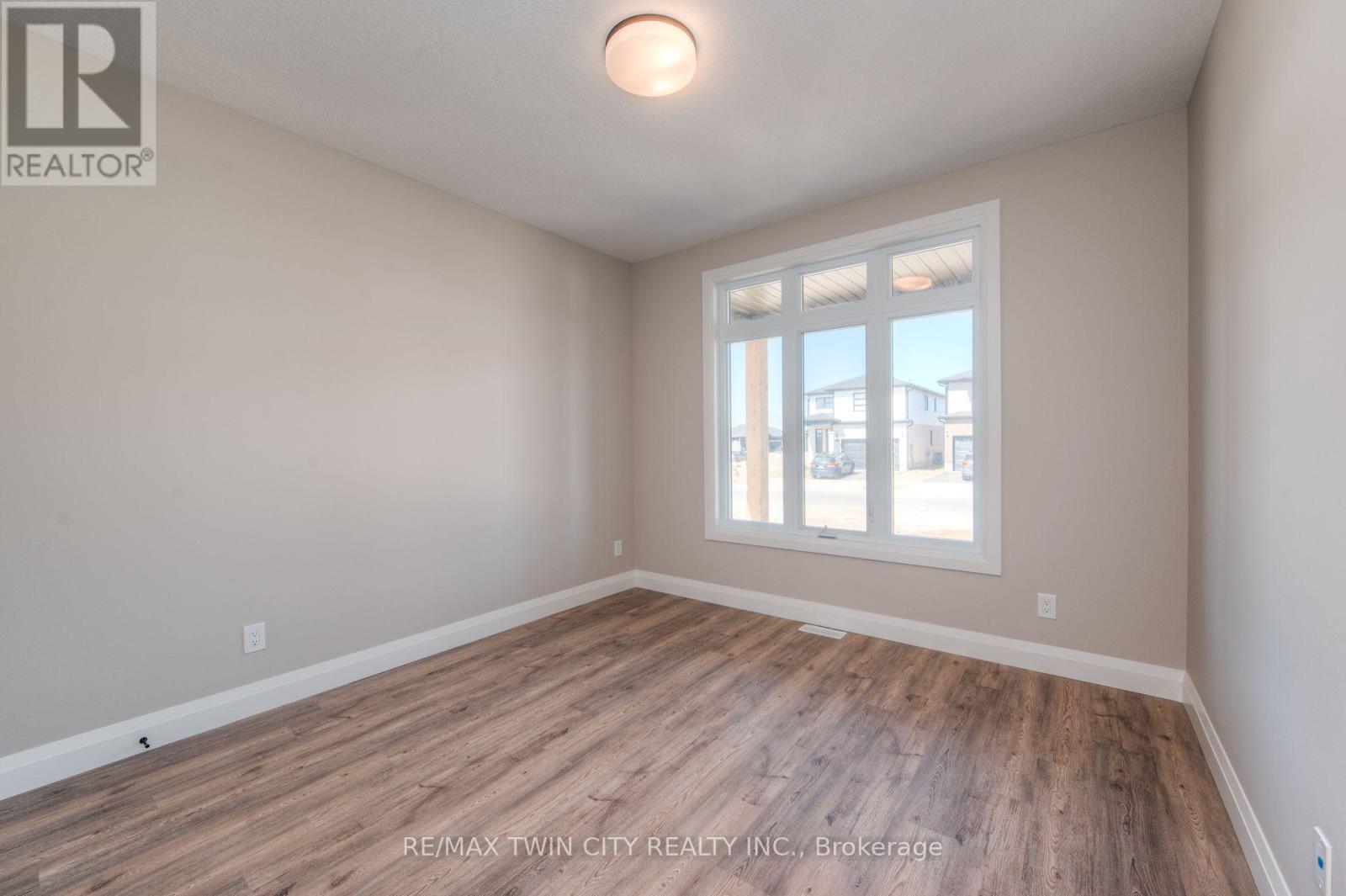 24 Tupelo Crescent, Woolwich, ON photo 21